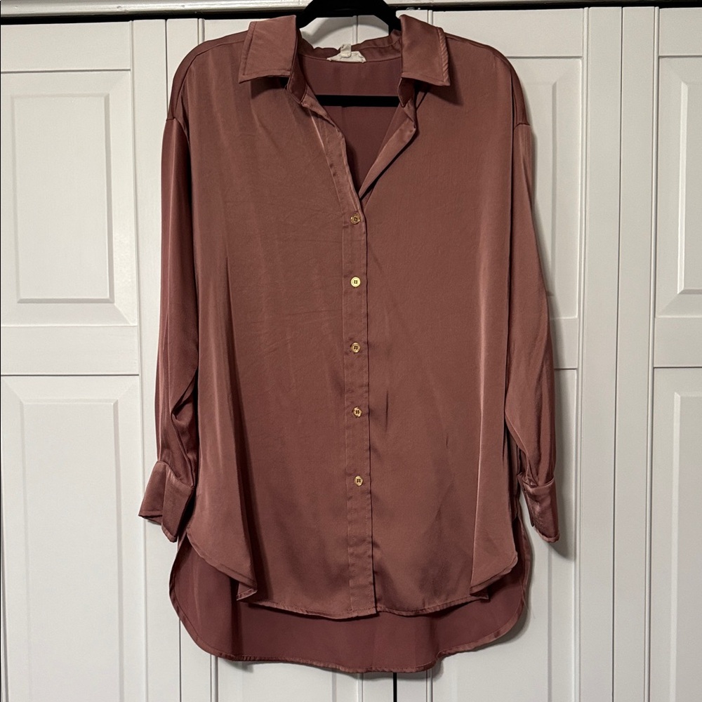 Elegant Brown Button-Up Blouse - Picture 1 of 4